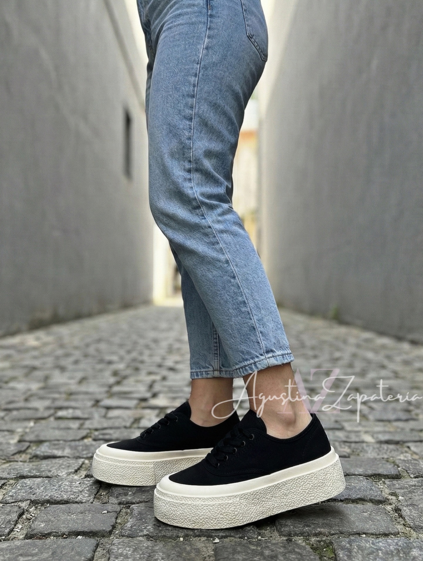 ZAPATILLA LONA NEGRA PLATAFORMA 1