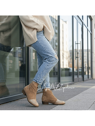 BOTIN KHAKI GAMUZA PUNTA CHAROL