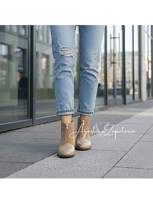 BOTIN KHAKI GAMUZA PUNTA CHAROL