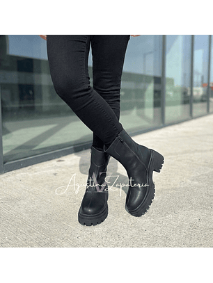 BOTIN NEGRO ECOCUERO ESTILO VAQUERO