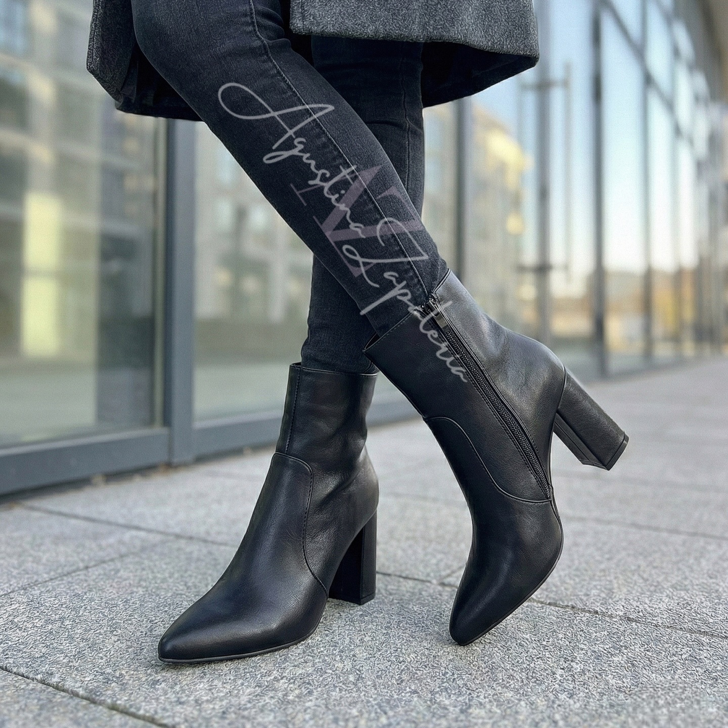 BOTA NEGRA 2 EN 1 CAPA DESMONTABLE 6