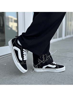 ZAPATILLA NEGRA KNU SKOOL