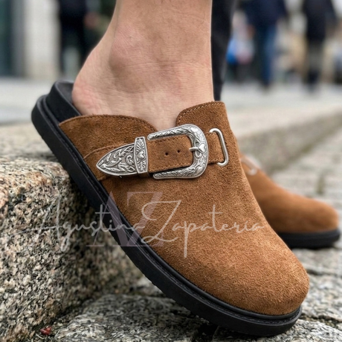 SUECO CARAMELO SIMIL GAMUZA 2