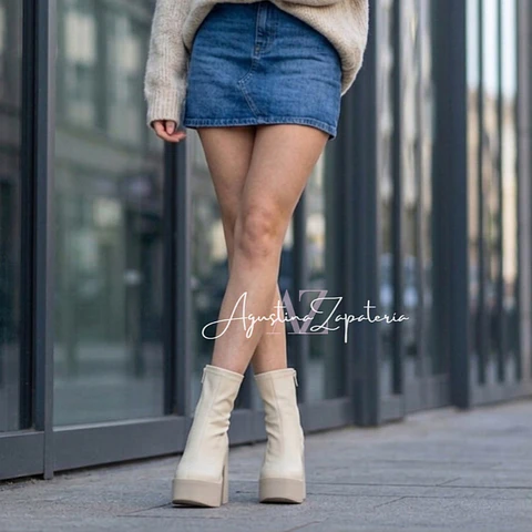 BOTIN BEIGE PLATAFORMA