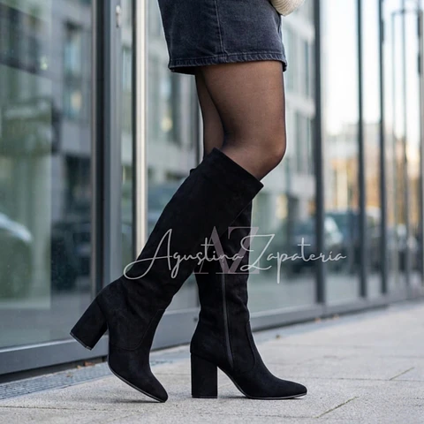 BOTA TACO 8,5 CM NEGRA SIMIL GAMUZA