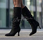BOTA TACO AGUJA GAMUZA NEGRA - Miniatura 1