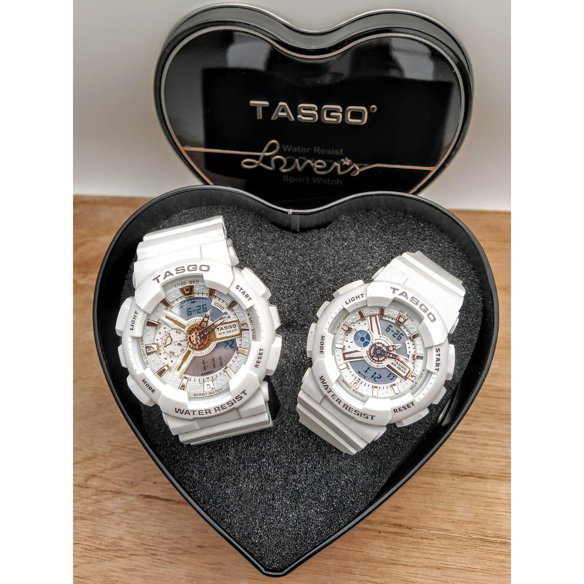 PAREJA DE RELOJES AL POR MAYOR Y DETAL