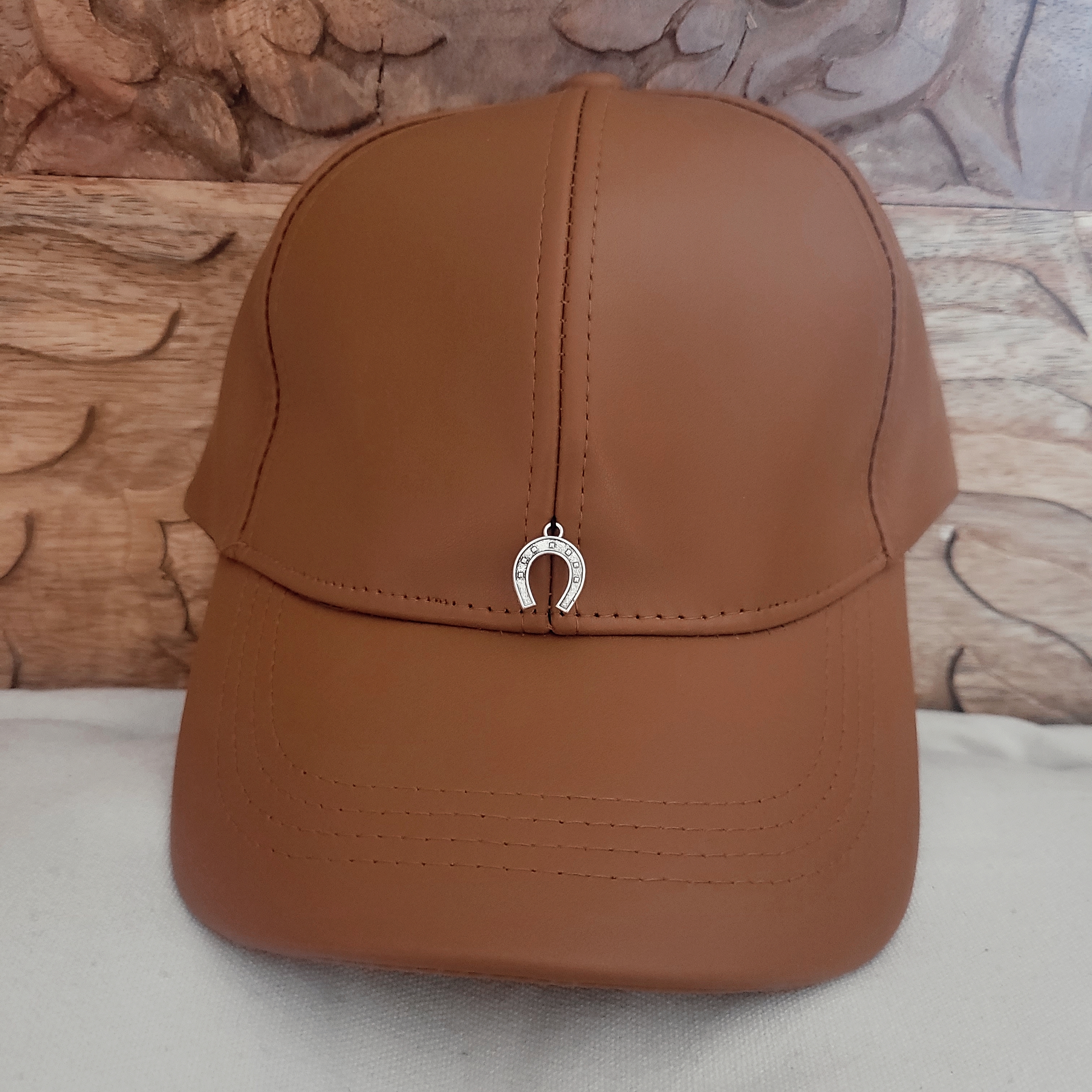 Cap leather herradura