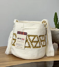 Bolso Mini con detalles metalizada