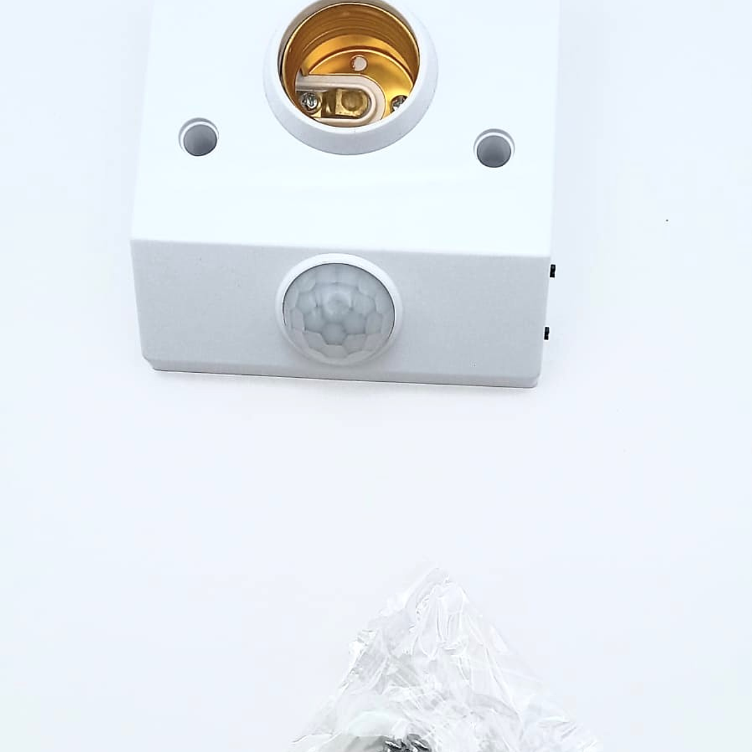 Portalámparas con Sensor de Movimiento Radar / Base para ampolleta E27 LED,  Encendido Automático y Material Ignífugo 3