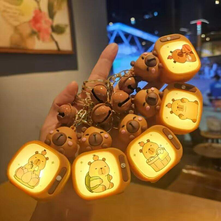 Llavero Capibara Colgante Luminoso 2