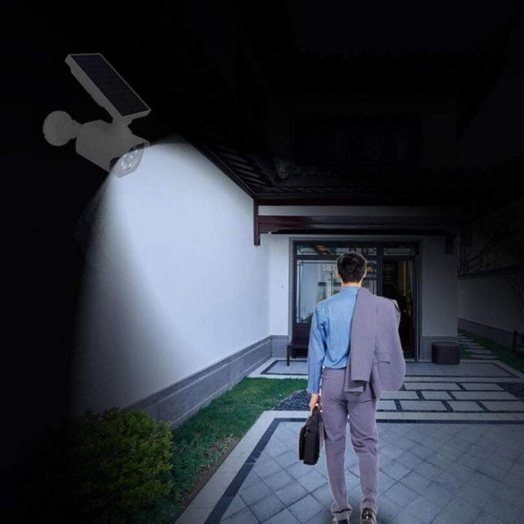 Cámara Falsa CCTV Con Luz Led y Sensor De Movimiento 3