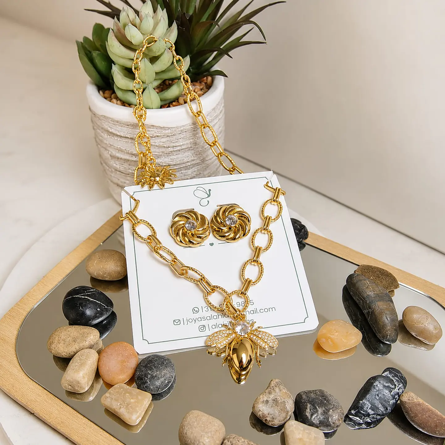 Set de Joyería de Abeja y Flores en Rodio 1