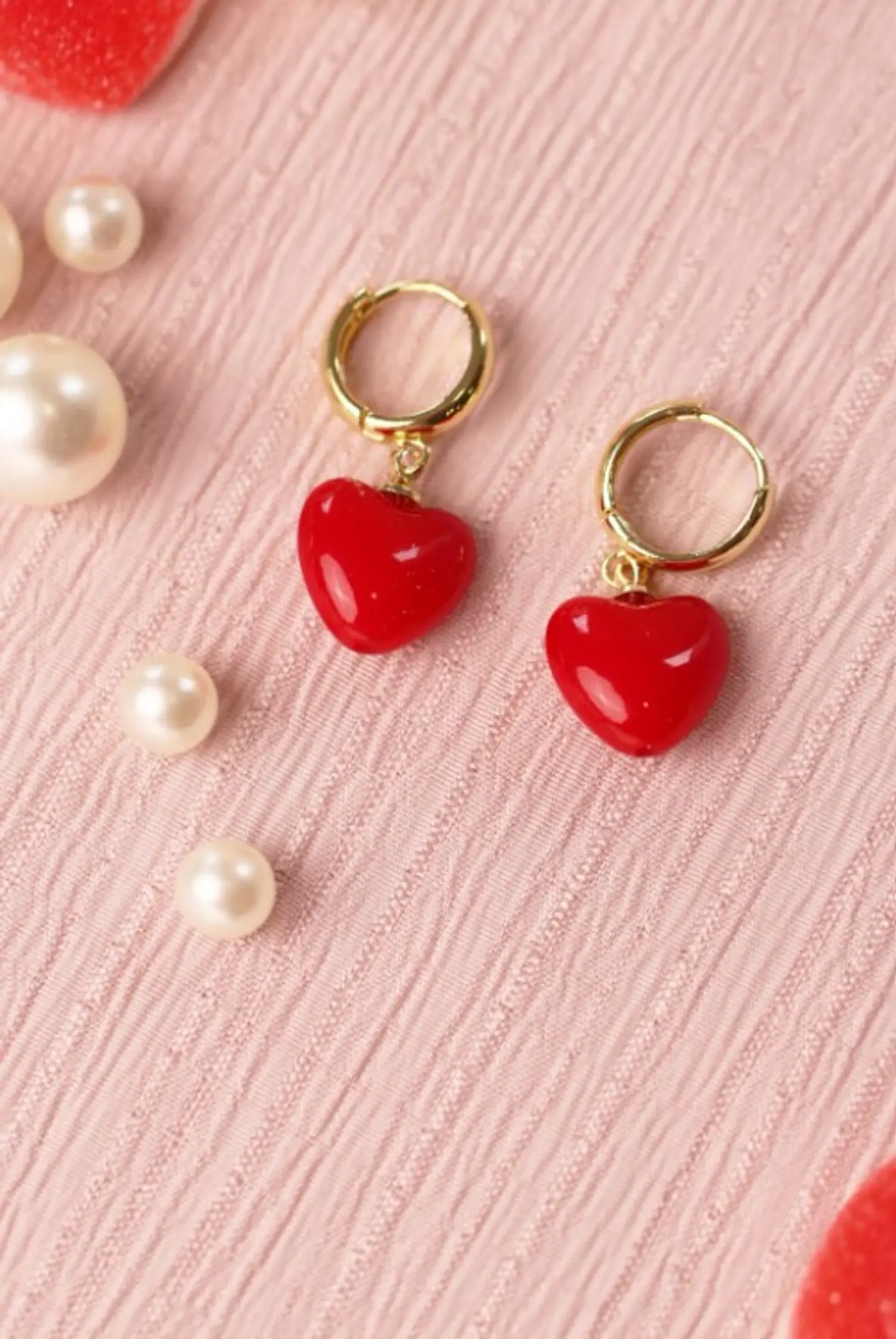 Aretes de Argolla con Dije de Corazón Rojo y Rosado 1