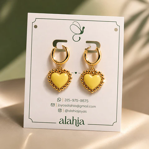 Aretes de Rodio con Dije de Corazón Esmaltado Amarillo