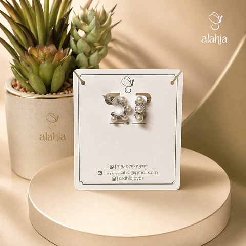 Aretes de Media Luna en Rodio Plateado con Perlas