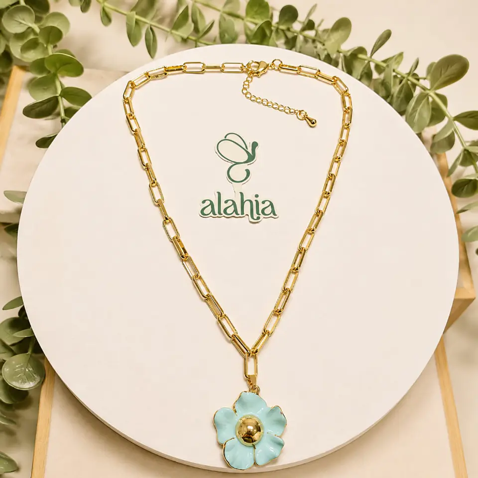Collar de Rodio Dorado con Dije de Flor Agua Marina 1