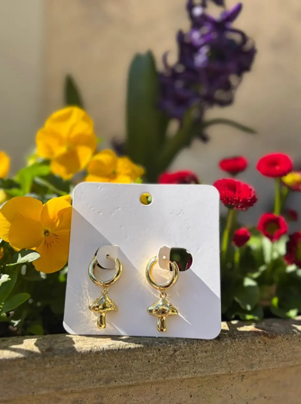 Aretes de Argolla con Dije de Hongo en Rodio Dorado 3