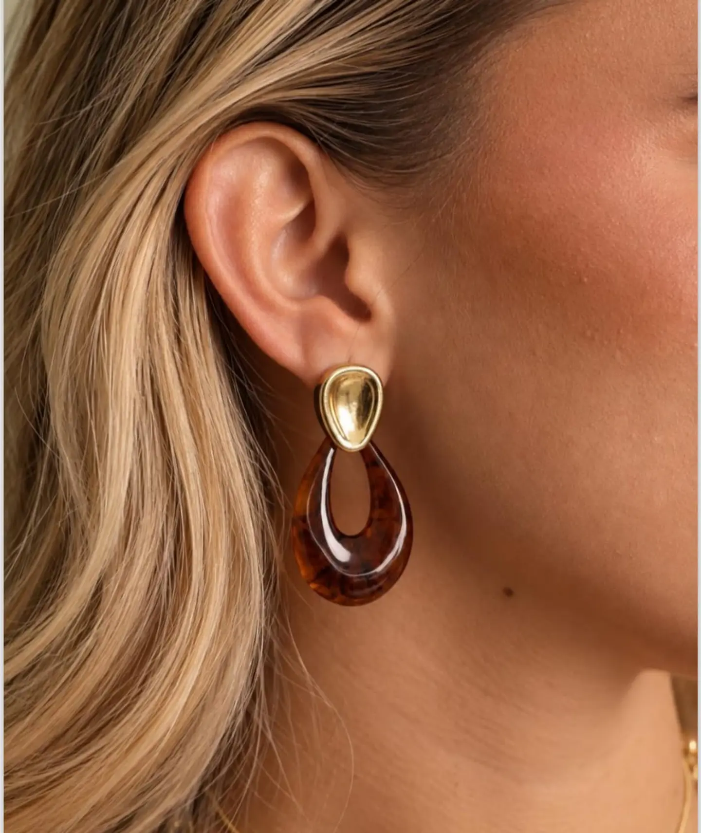 Arete en piedra y rodio.  1