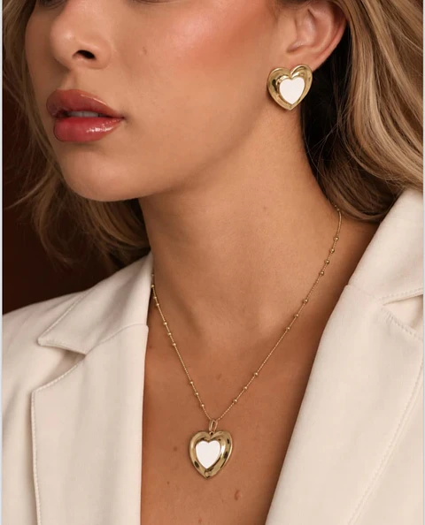 Collar en rodio con dije en forma de Corazón