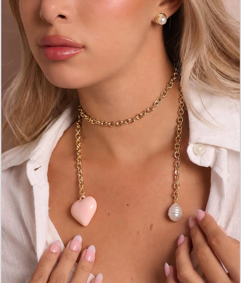 Collar en rodio tipo corbatin