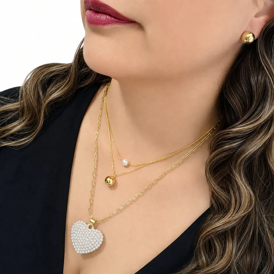 Collar en rodio, conjunto de 3 cadenas y 3 dijes.  1