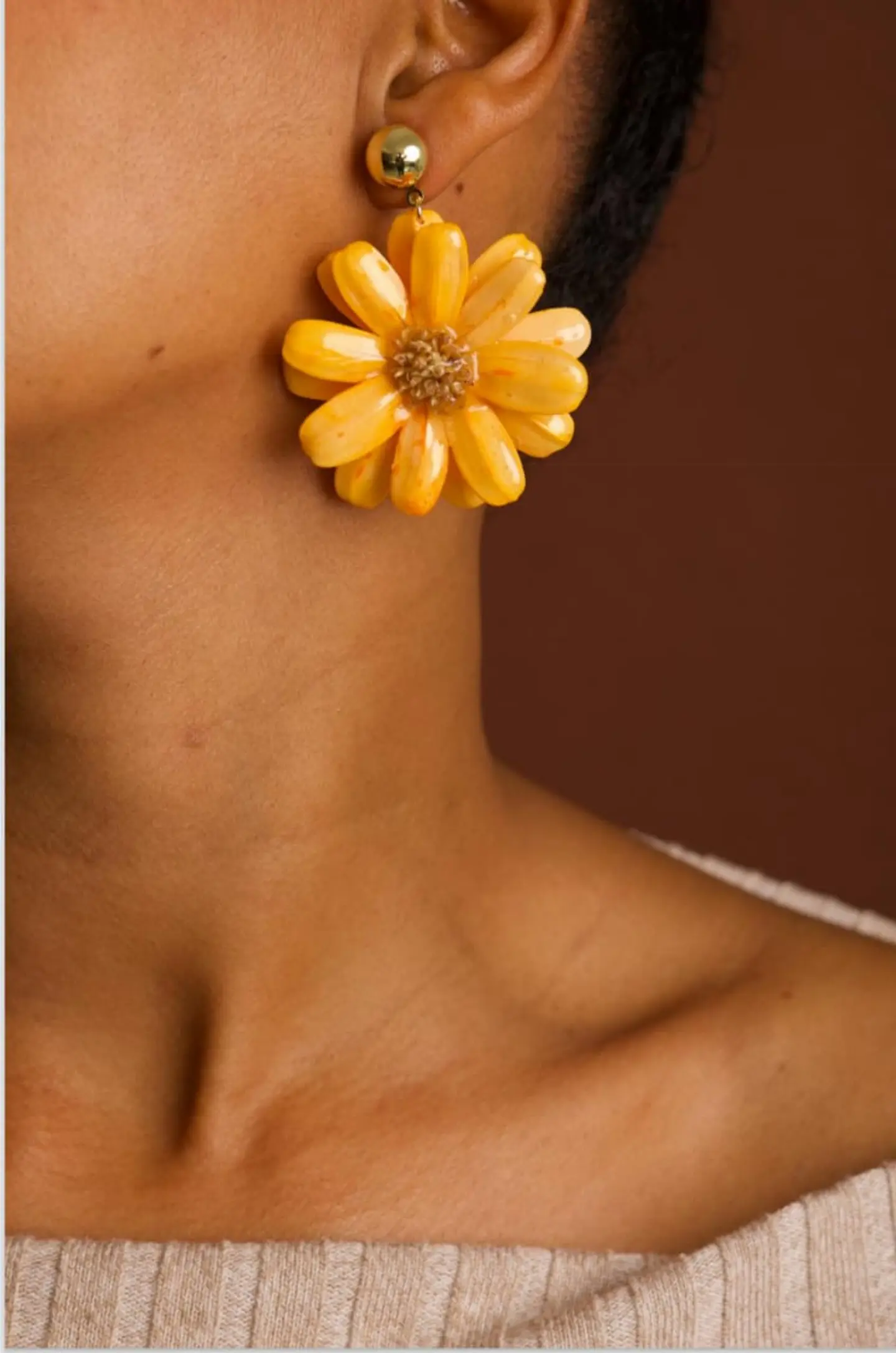 Arete en forma de flor﻿. 1