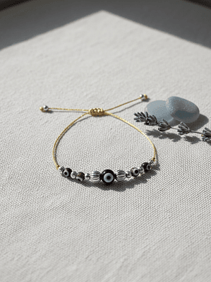 Amuleto de Protección y Elegancia para Mujer