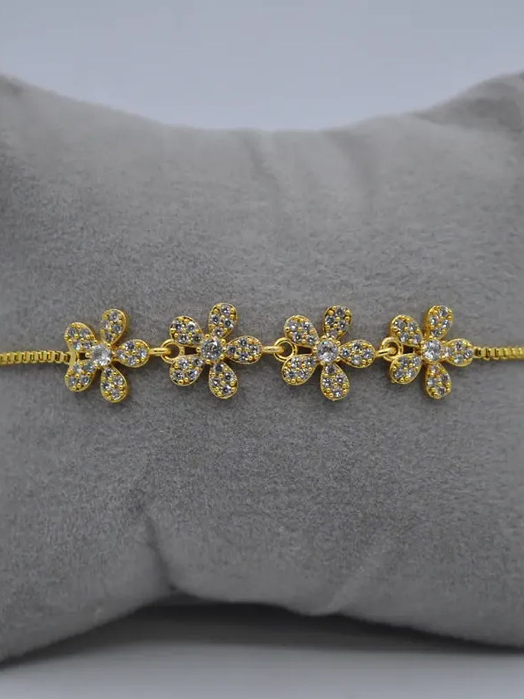 Pulseras Con Dijes De Flores y Circones Dorado  2