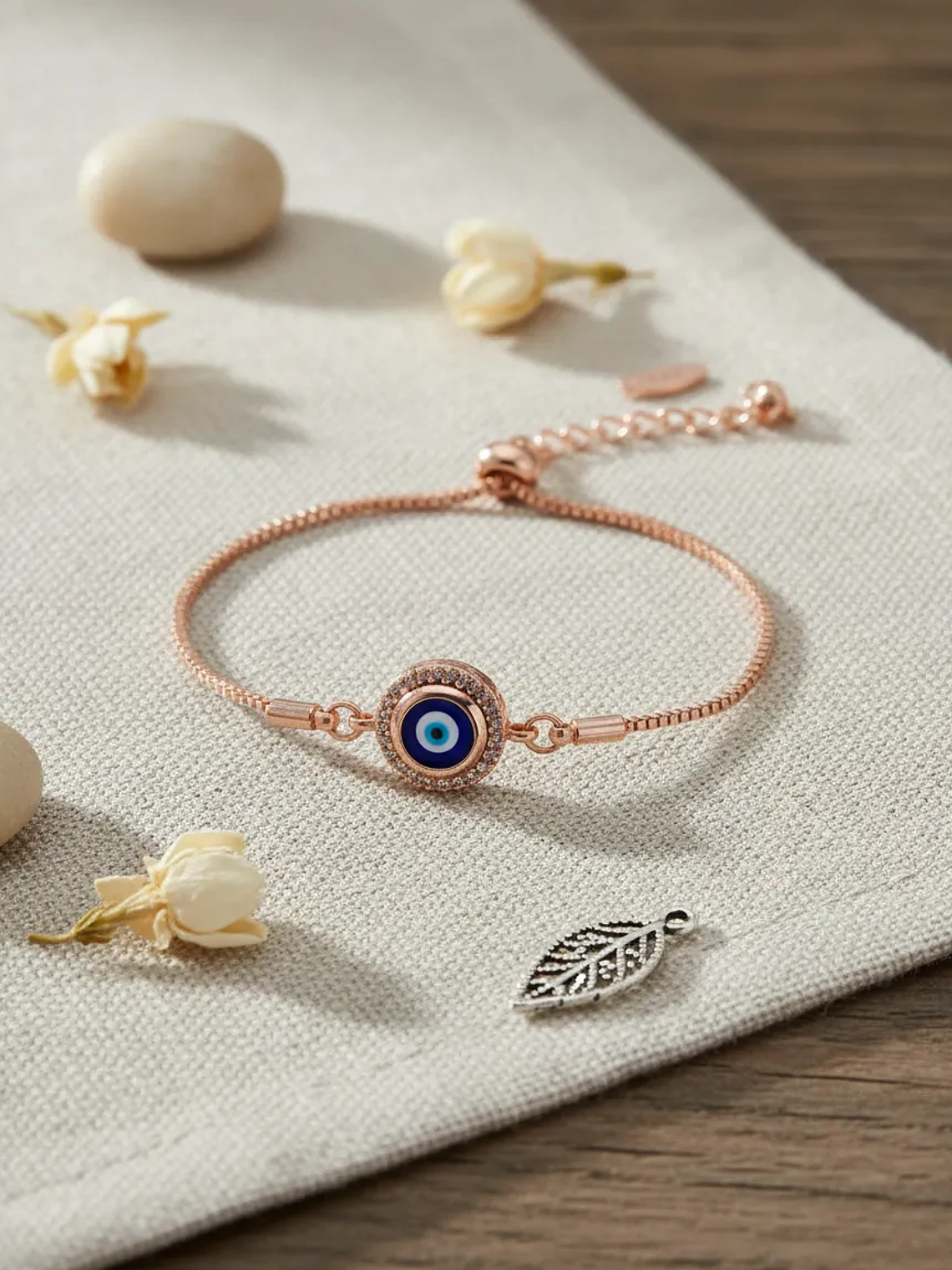 Pulsera En Acero Bañado En Rodio Con Ojo Turco Coral 1
