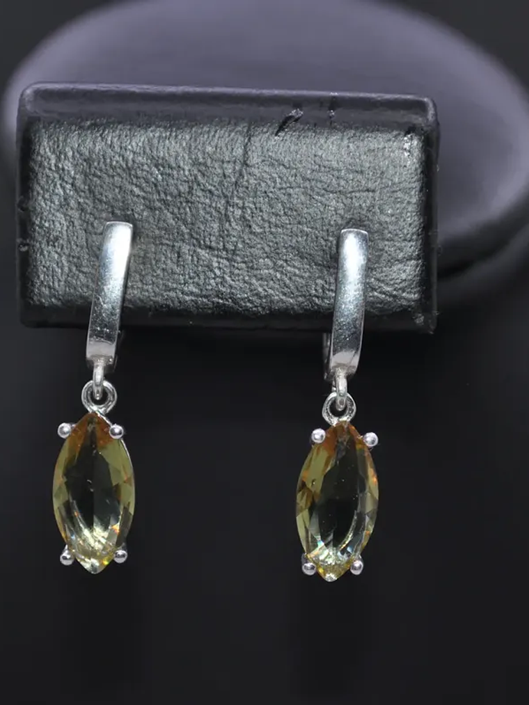 Aretes Elegantes En Forma De Gota Con Piedra Sultanita Plateado 2