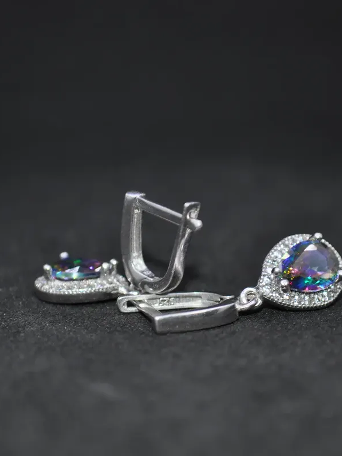 Aretes Forma Gota Con Piedra Topacio Místico Y Circones Plateado 4