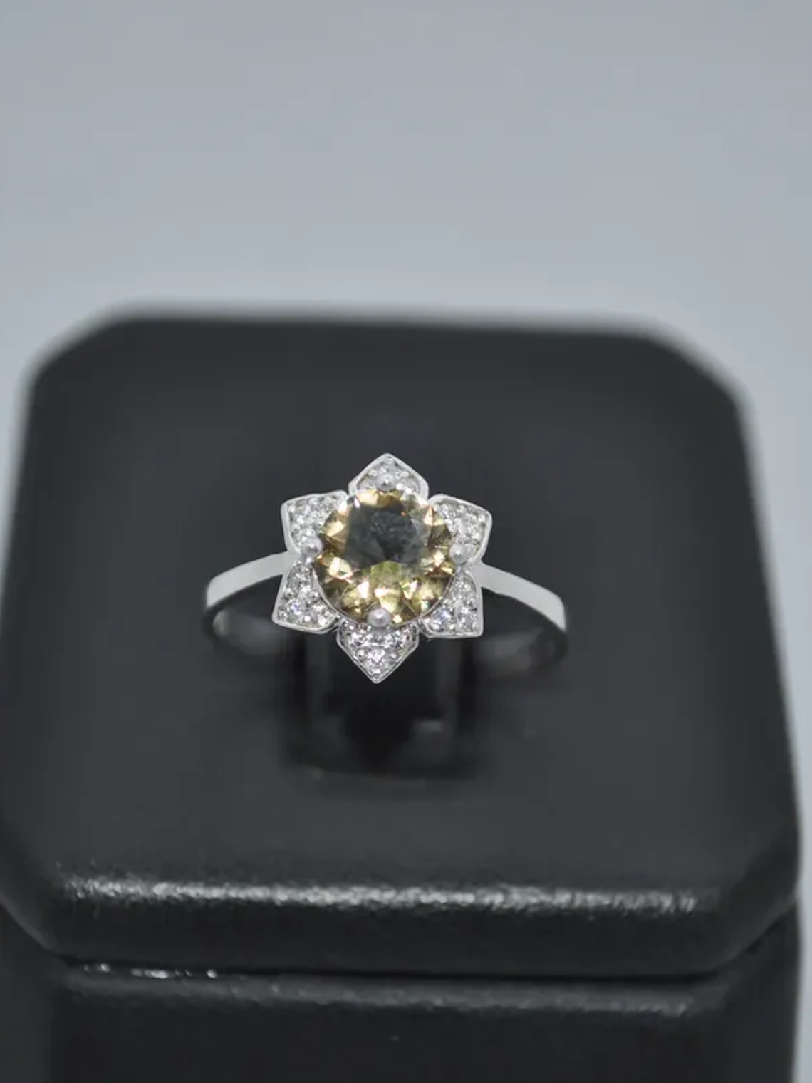 Precioso Anillo De Flor Con Sultanita En Plata De Ley 925 2