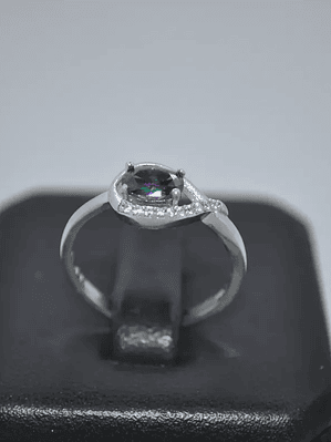 Anillo Gota De Costado Con Topacio Mistico Y Circones