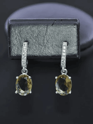 Aretes Ovalados Piedra Que Cambia De Color Sultanita
