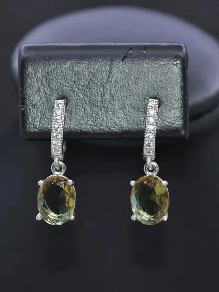 Aretes Ovalados Piedra Que Cambia De Color Sultanita 2