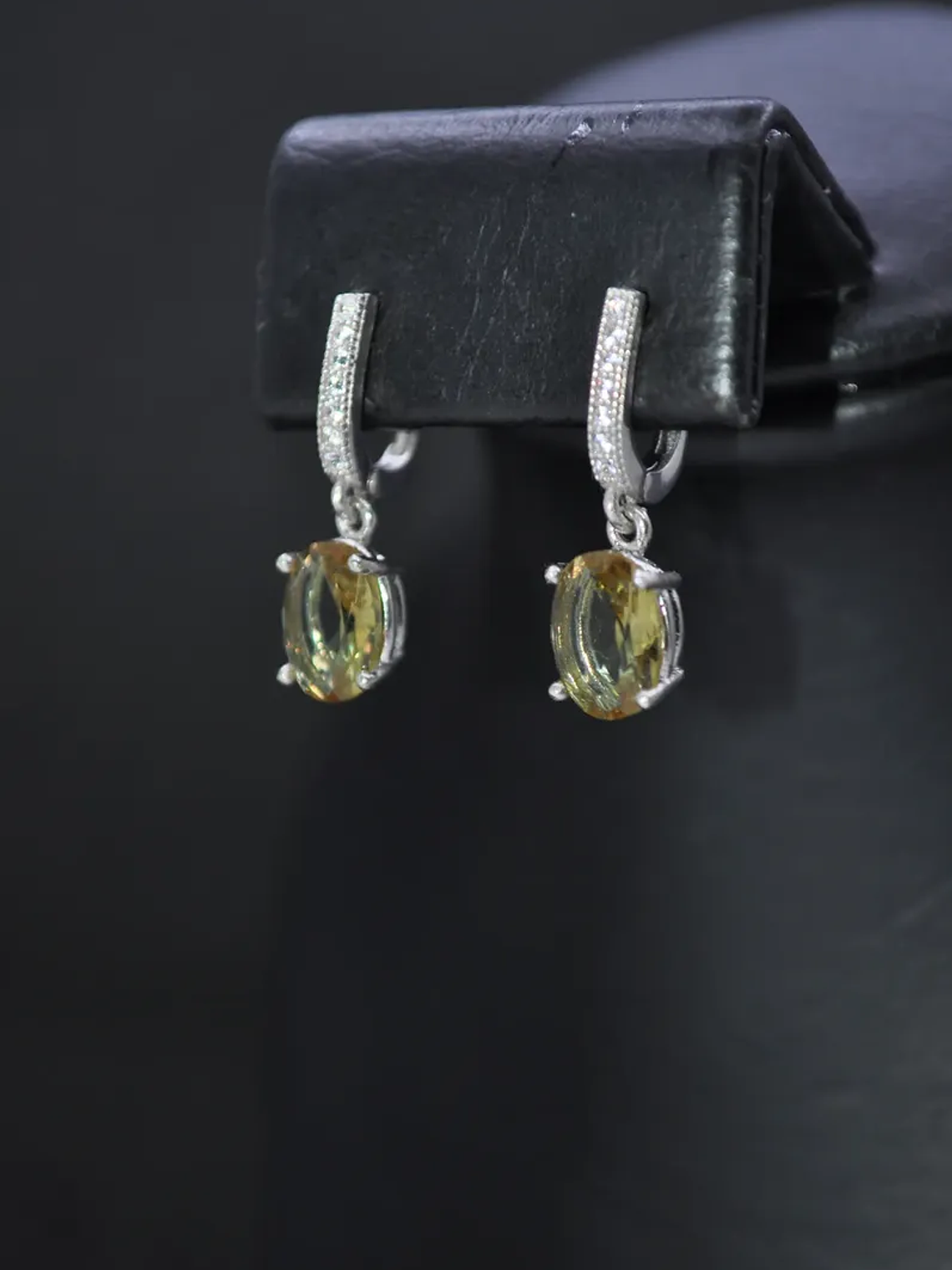 Aretes Ovalados Piedra Que Cambia De Color Sultanita 3