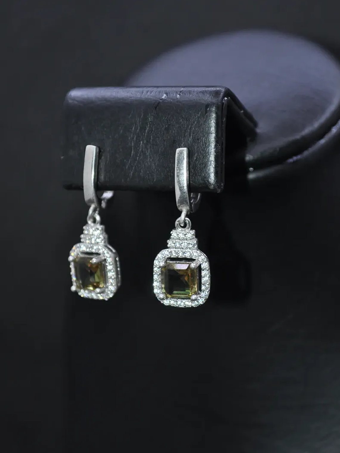 Aretes Cuadrados con Piedra Turca Sultanita 3