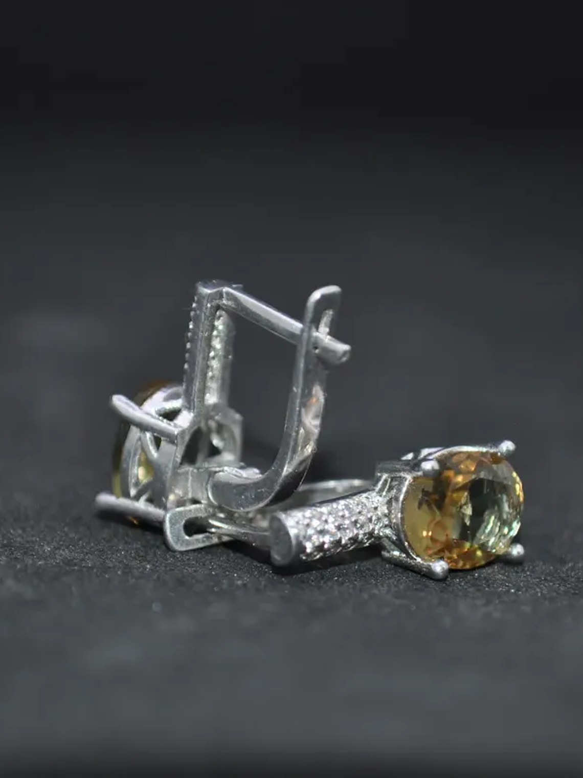 Aretes Ovalados con Circones y Sultanita 4