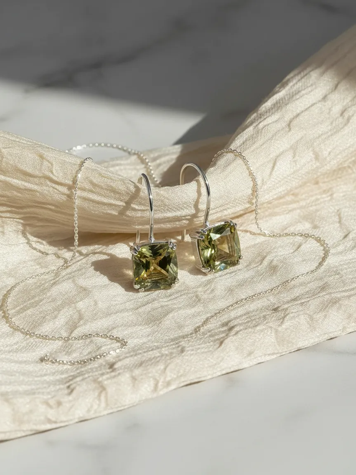 Aretes Cuadrados Sencillos Y Elegantes Con Sultanita 1