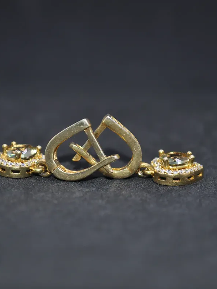 Aretes Dorados Forma Corazón Con Piedra Sultanita Y Circones 5