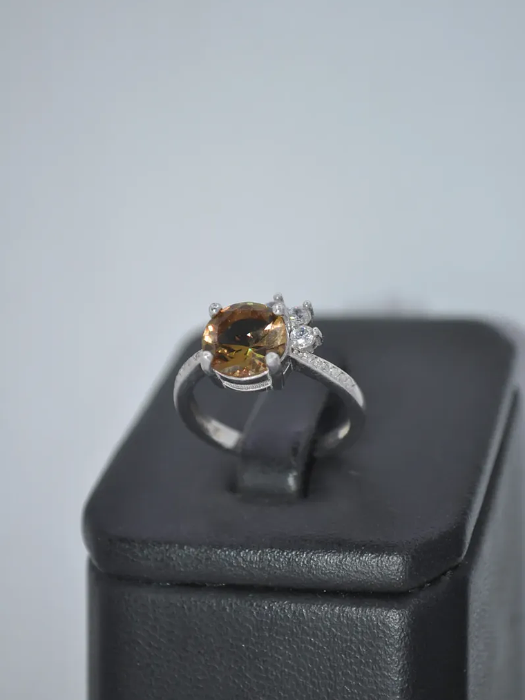 Precioso Anillo Circular Con Petalos Y Piedra Sultanita 4