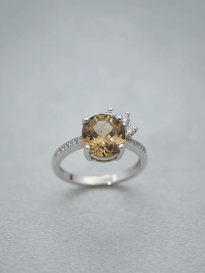 Precioso Anillo Circular Con Petalos Y Piedra Sultanita