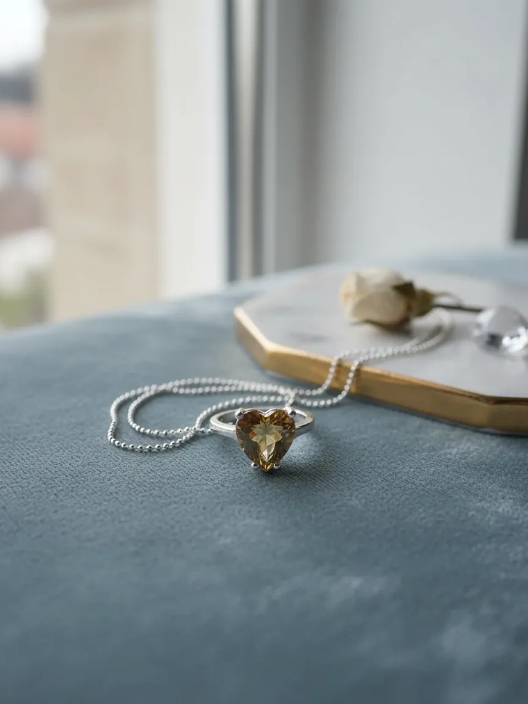 Bello Anillo De Corazón En 925 Plata Con Sultanita 1