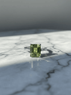 Anillo Con Piedra Sultanita Rectangular
