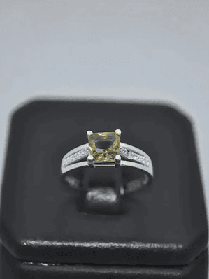 Anillo En Plata Cuadrado Con Sultanita Y Circones En Plata