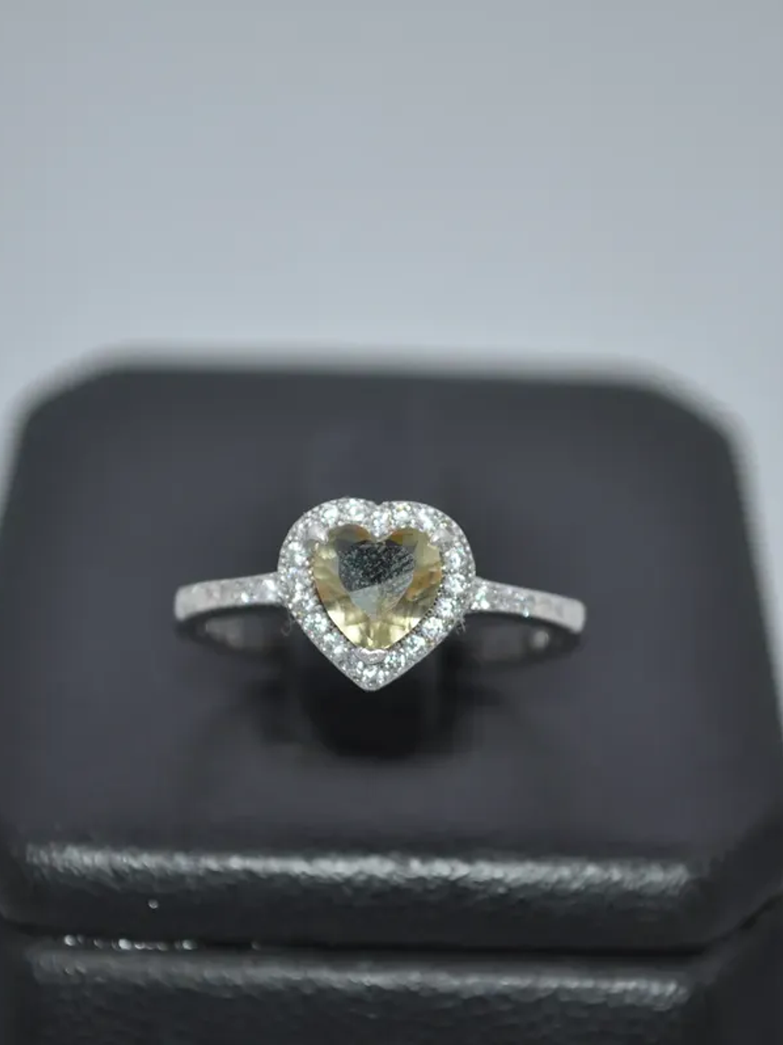 Anillo En Forma Corazón Pequeño Piedra Sultanita Y Circones 2