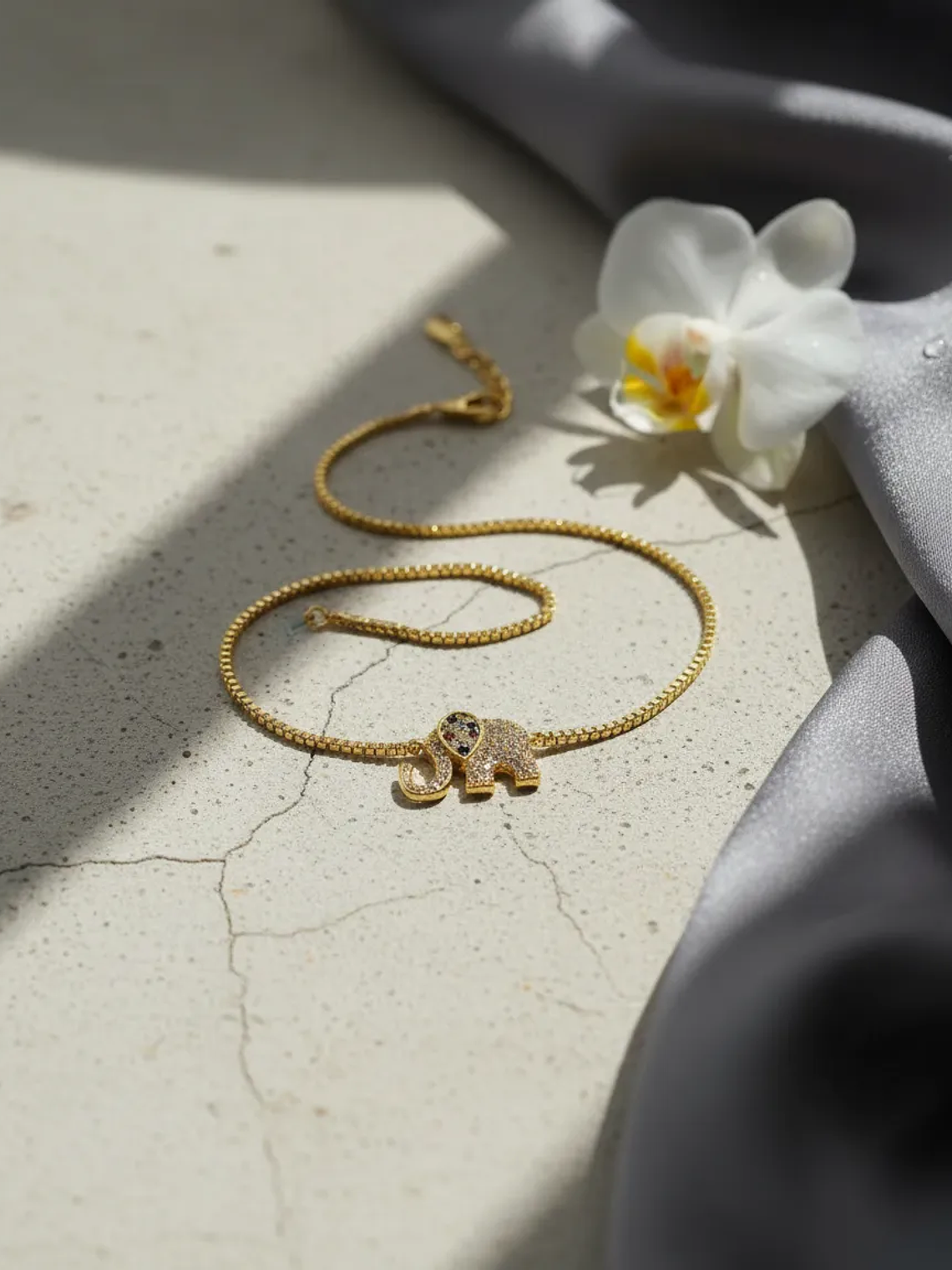 Pulsera Con Elefante De Acero Bañado En Rodio 5