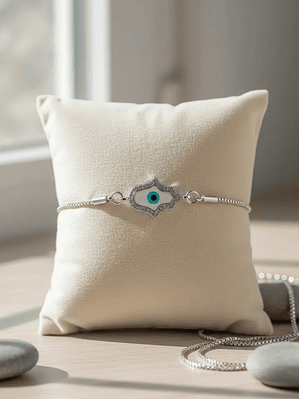 Pulsera En Acero Bañado En Rodio Con Mano Y Ojo Turco