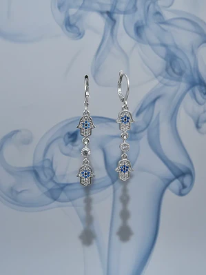 Aretes Largos de Mano y Ojo Turco con Circones Azules y Blancos